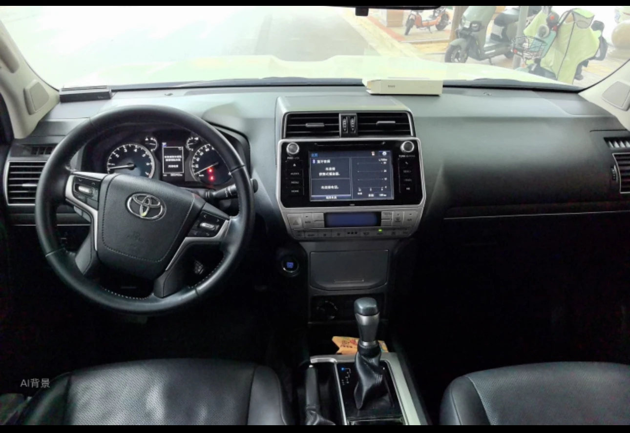 Toyota Prado TXL  - interior
