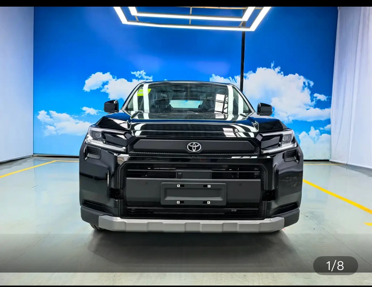 Toyota RAV4 4WD Luxury Edition - exterior