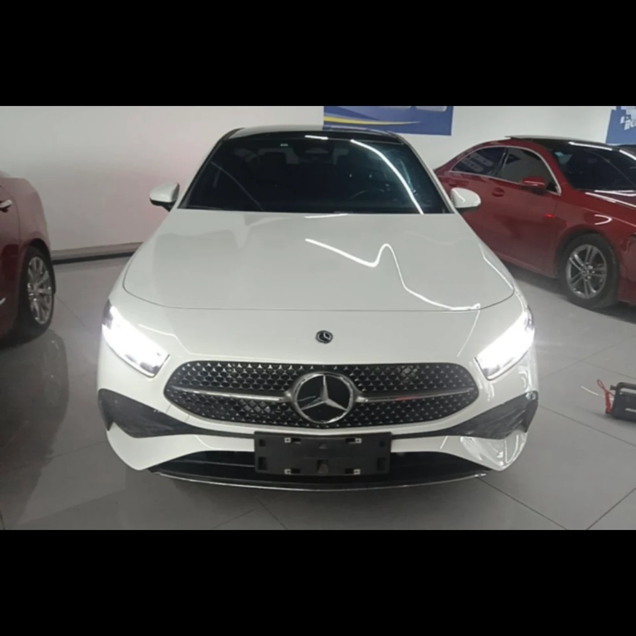 Mercedes-Benz A-Class 200L Progressive - exterior