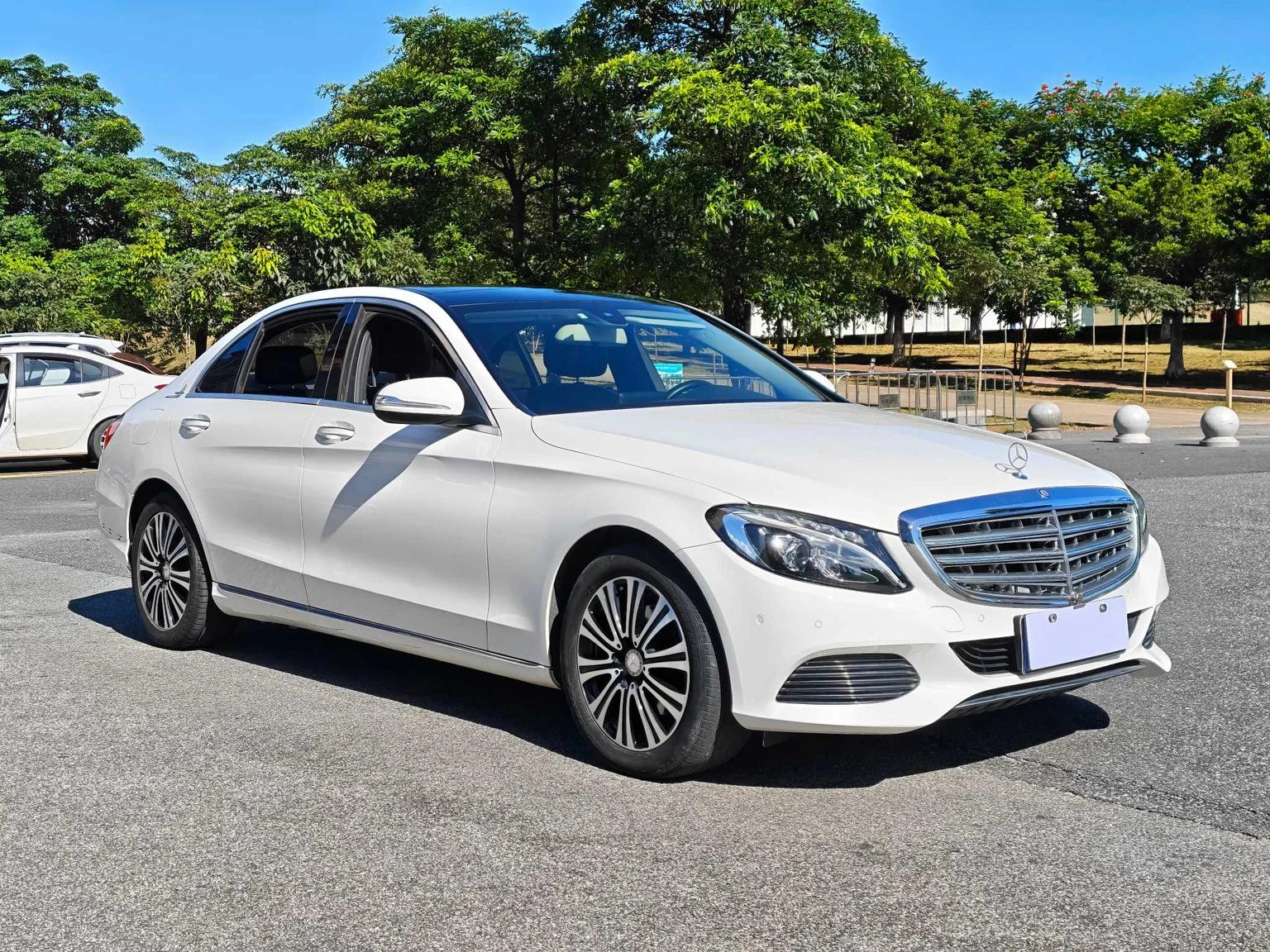 Mercedes-Benz C 200 L  - exterior