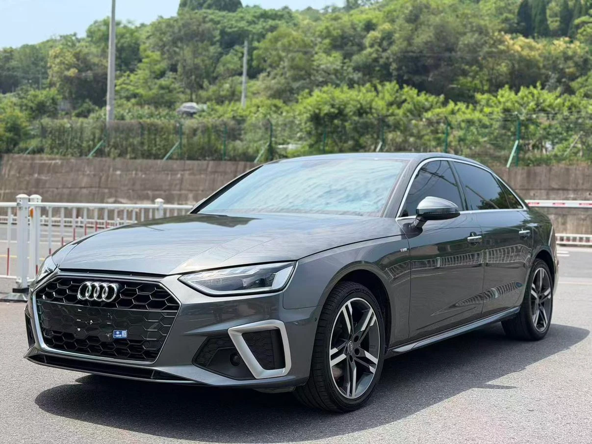 Audi A4L 40 TFSI (Luxury Dynamic Trim)