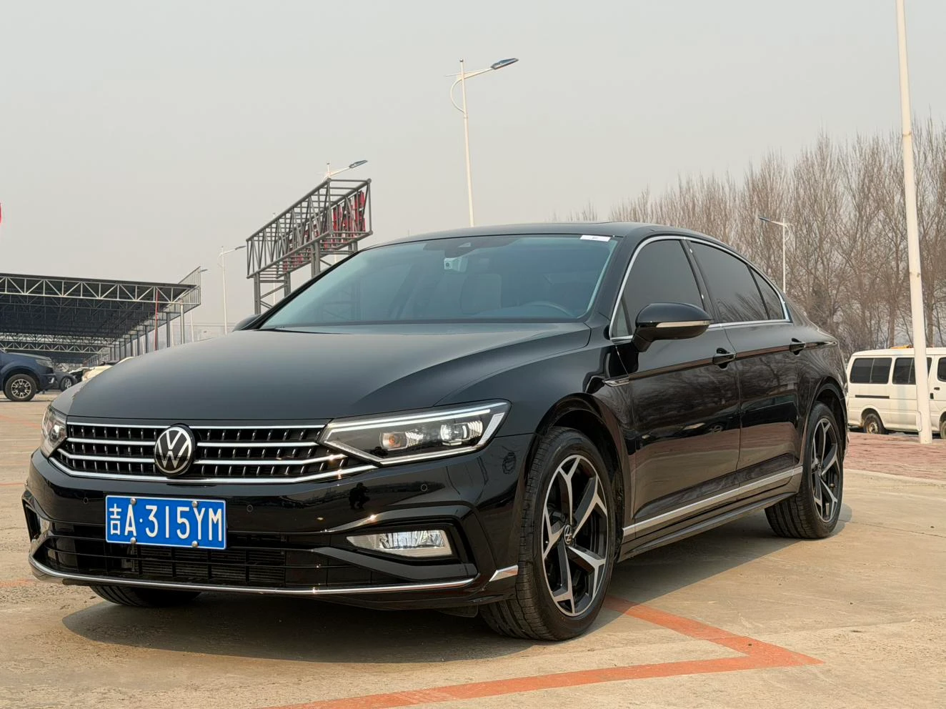 Volkswagen Magotan 2-Million Commemorative Edition 330TSI DSG Luxury