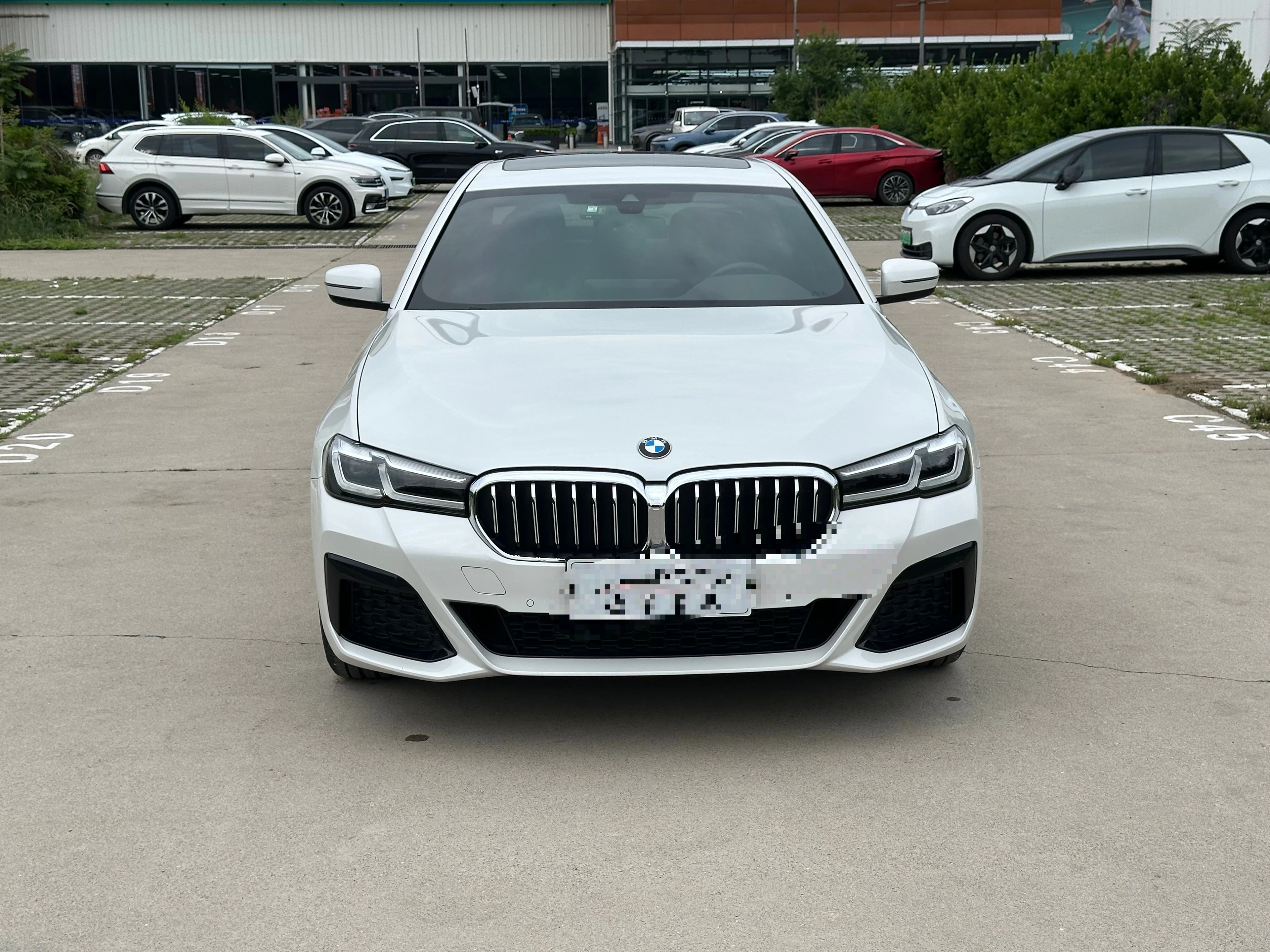 BMW 525Li  M Sport - exterior