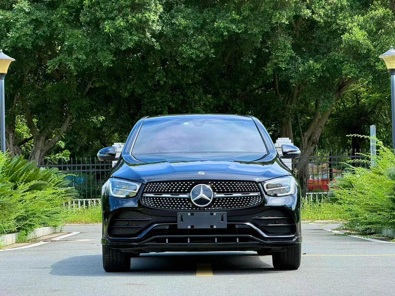 Mercedes-Benz GLC 260 4MATIC Coupe - exterior