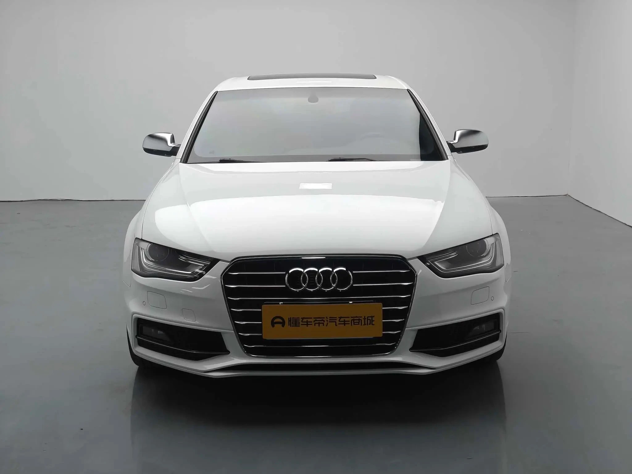 Audi A4L 40 TFSI Collector's Edition Comfort Model - exterior