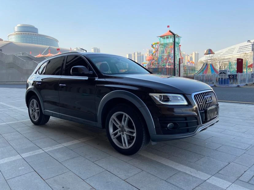 Audi Q5 Plus 40 TFSI Technology