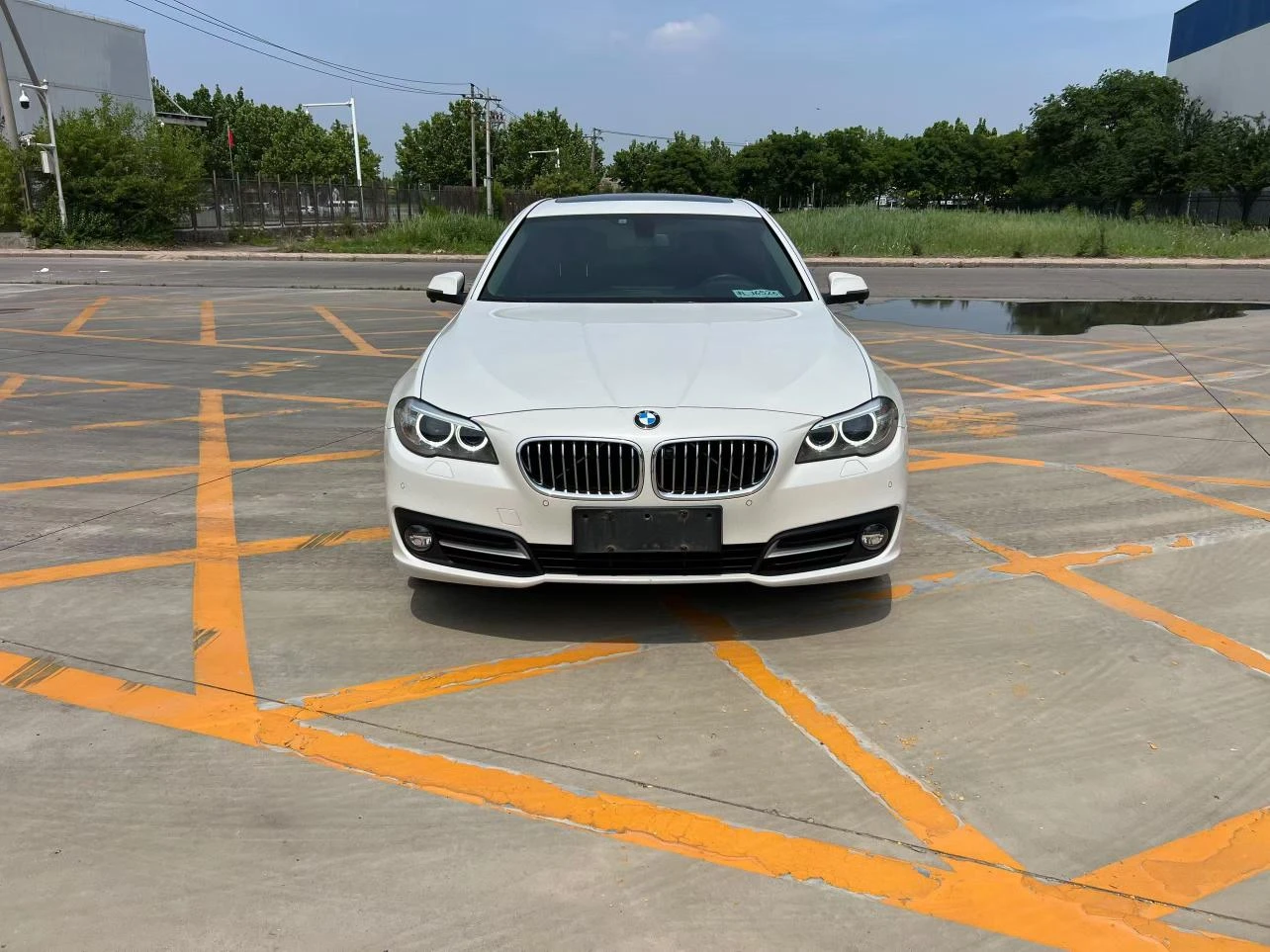 BMW 5 Series 520Li Elegance - exterior