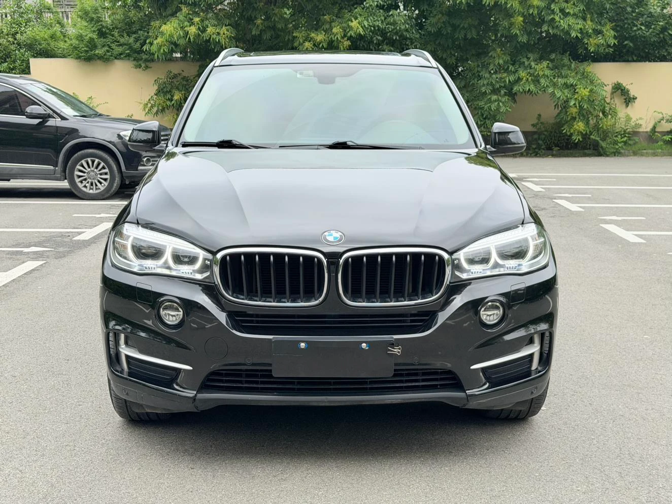 BMW X5 xDrive35i  - exterior