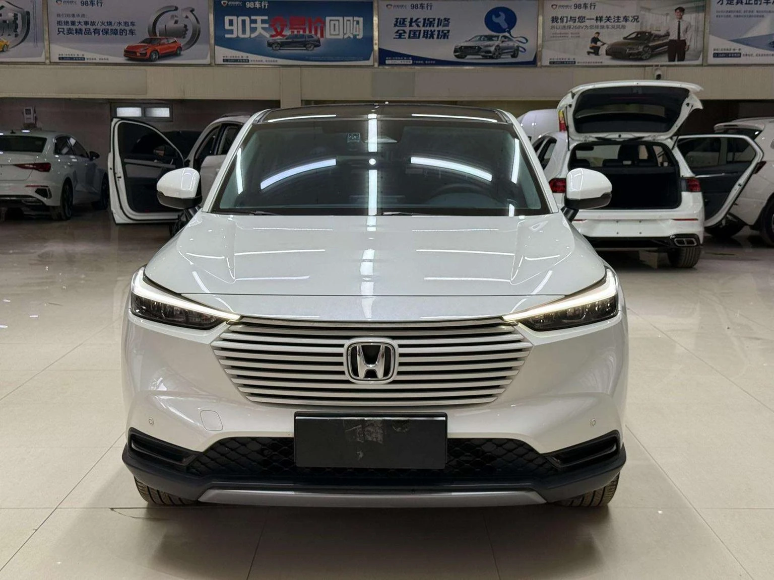 Honda Vezel 1.5L CVT Tech Edition - exterior