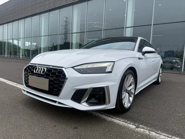 Audi A5 40 TFSI Fashion Elegant Trim