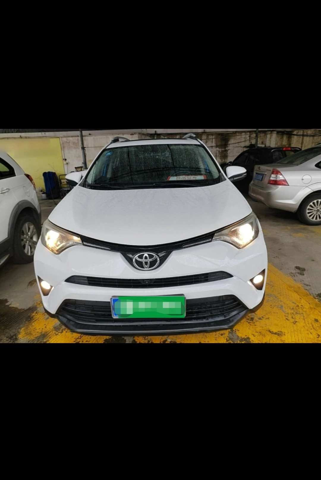 Toyota RAV4 2.0L CVT FWD (Style Trim) - exterior