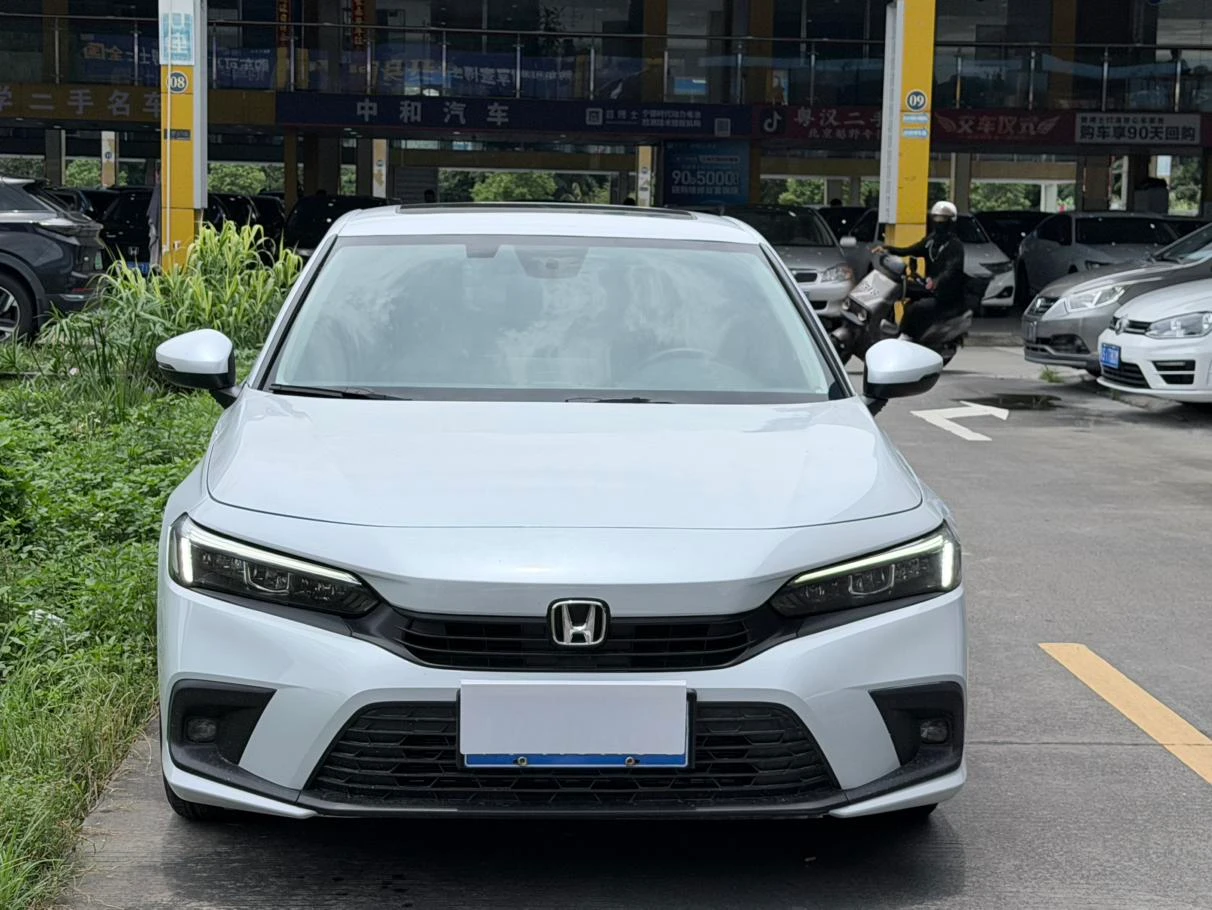Honda Civic 2.0L e:HEV Pioneer Edition - exterior