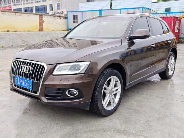 Audi Q5 Plus 40TFSI Technology