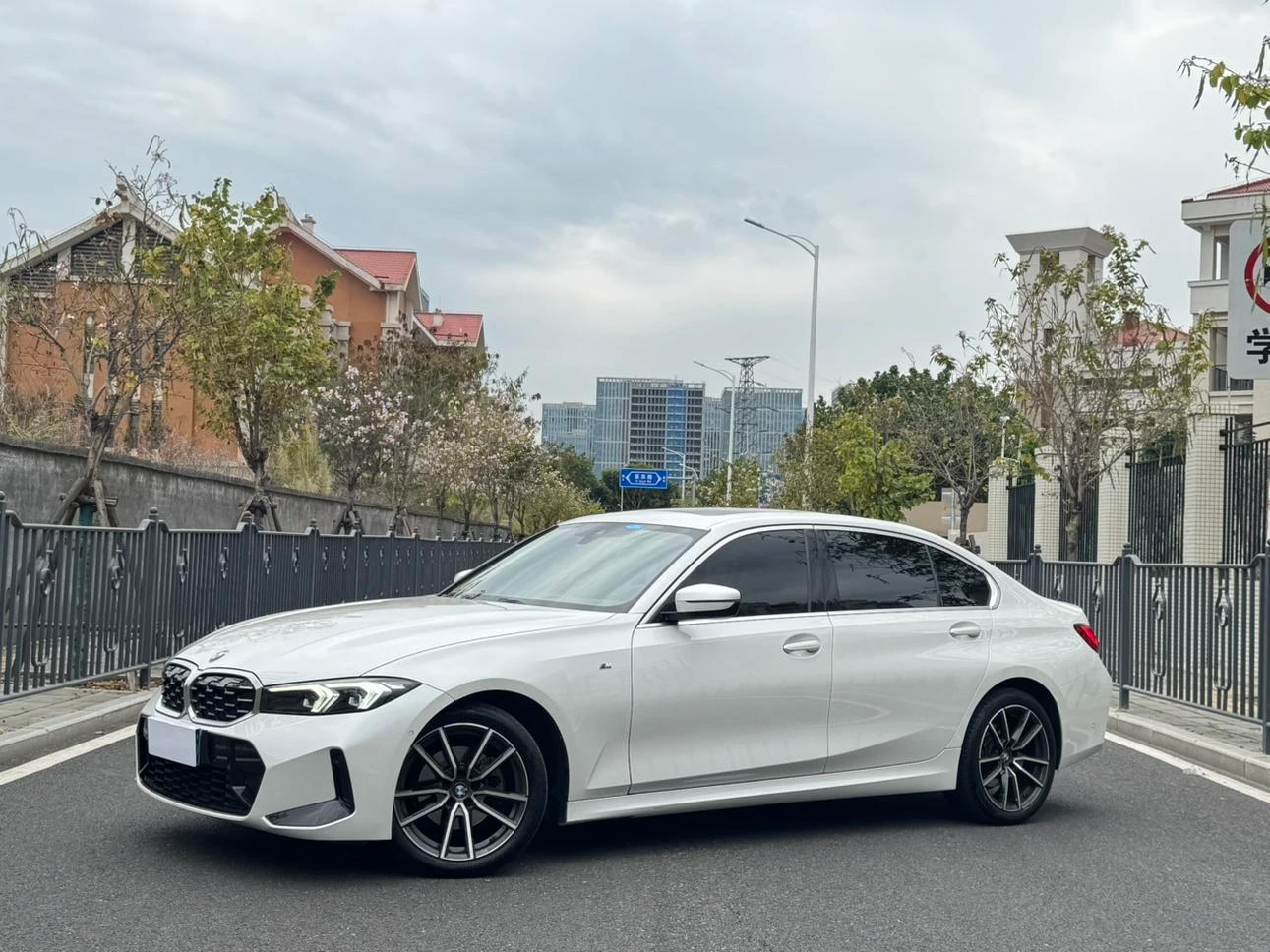 BMW 3 Series 325Li M Sport Package