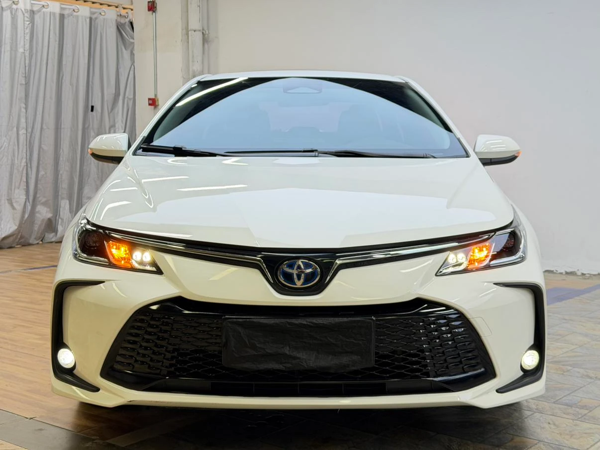 Toyota Corolla Intelligent Electric Hybrid 1.8L E-CVT - exterior