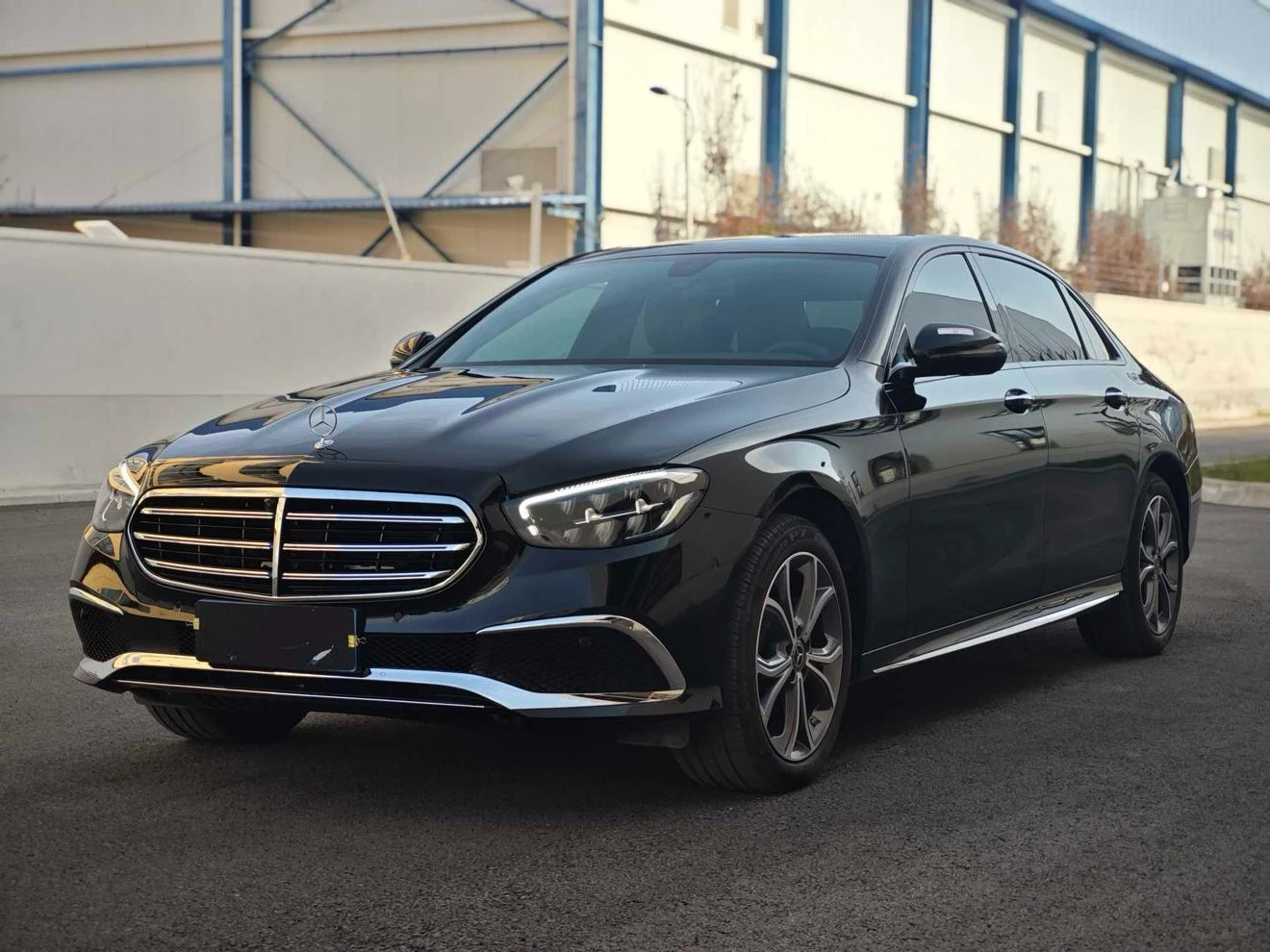 Mercedes-Benz E-Class E300L Facelift Sport Edition 