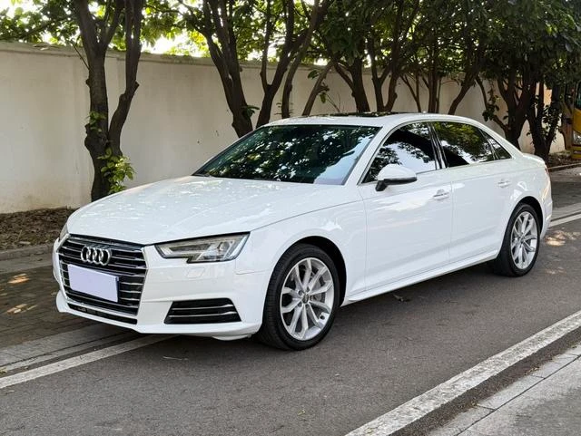 Audi A4L plus 45 TFSI Quattro Fashion Edition