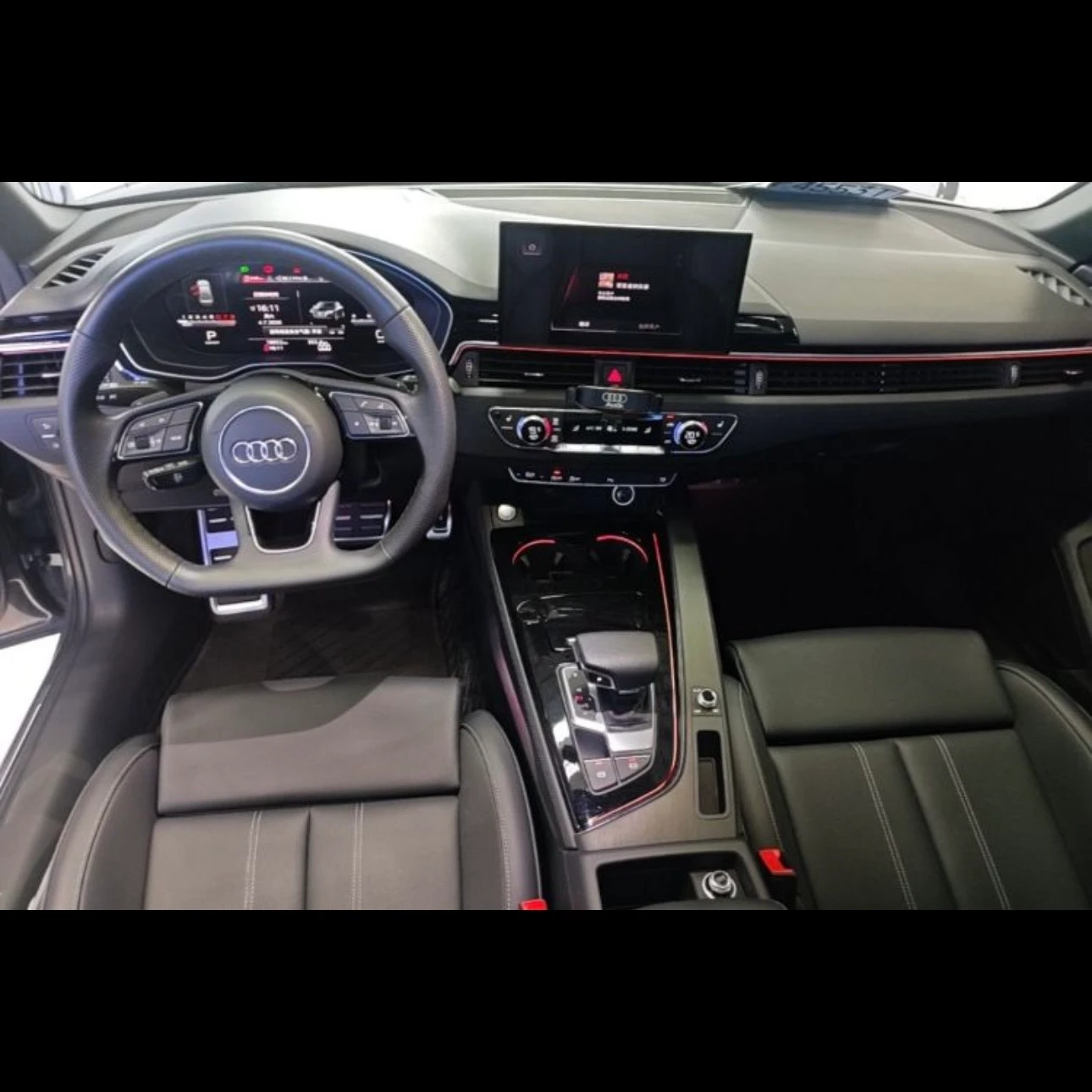 Audi A4L 40 TFSI  - interior