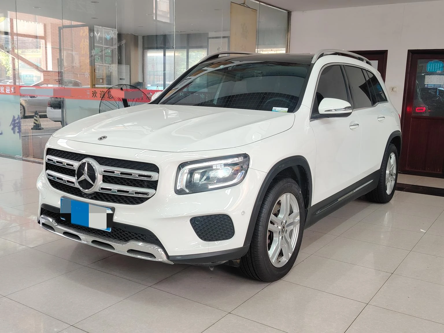 Mercedes-Benz GLB-class 220 Dynamic - exterior
