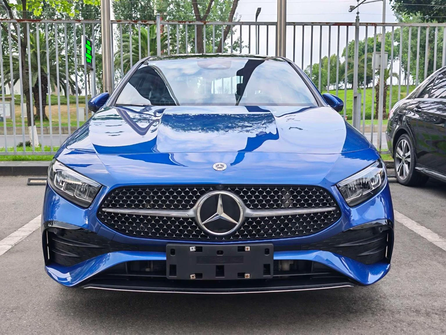 Mercedes-Benz A-Class 200 L Sport Dynamic - exterior