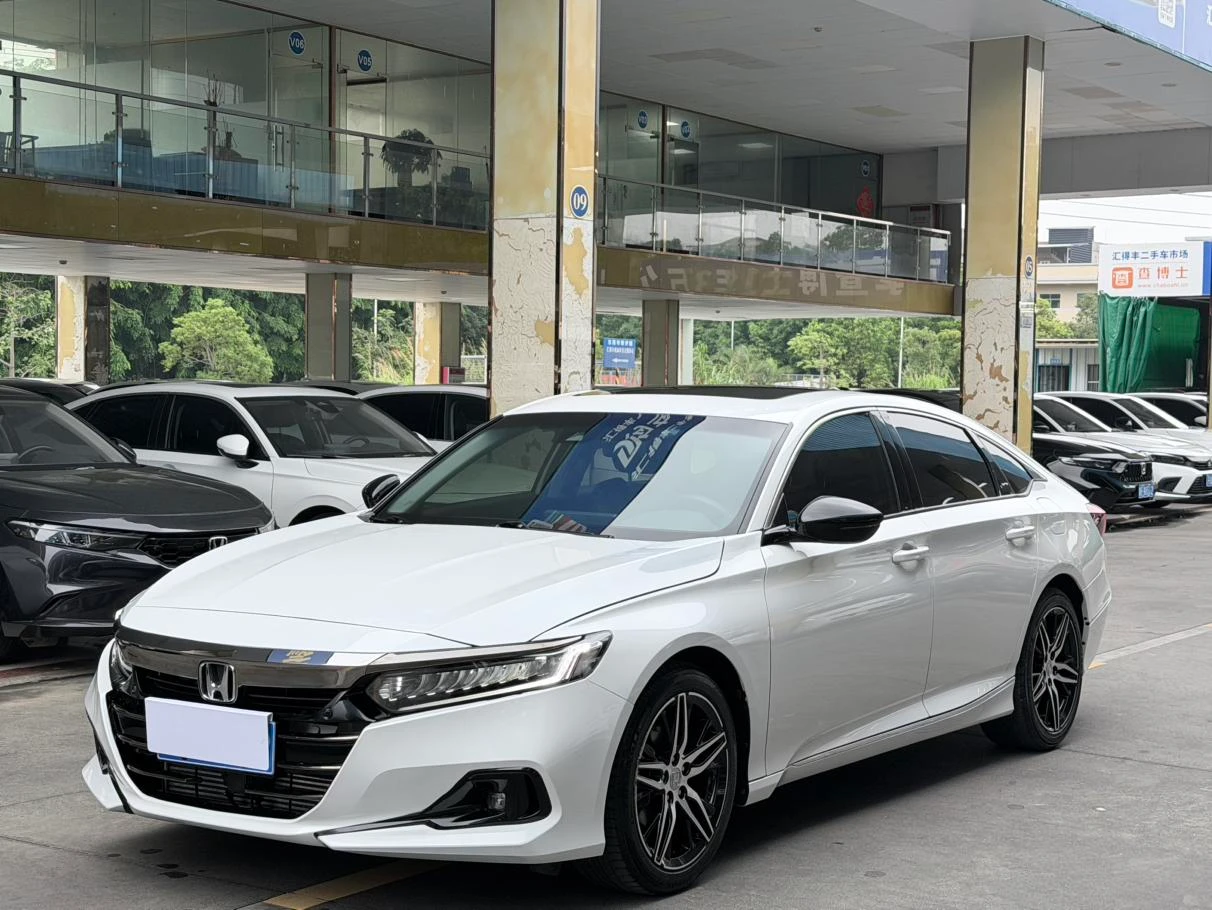 Honda Accord 260TURBO Premium Edition