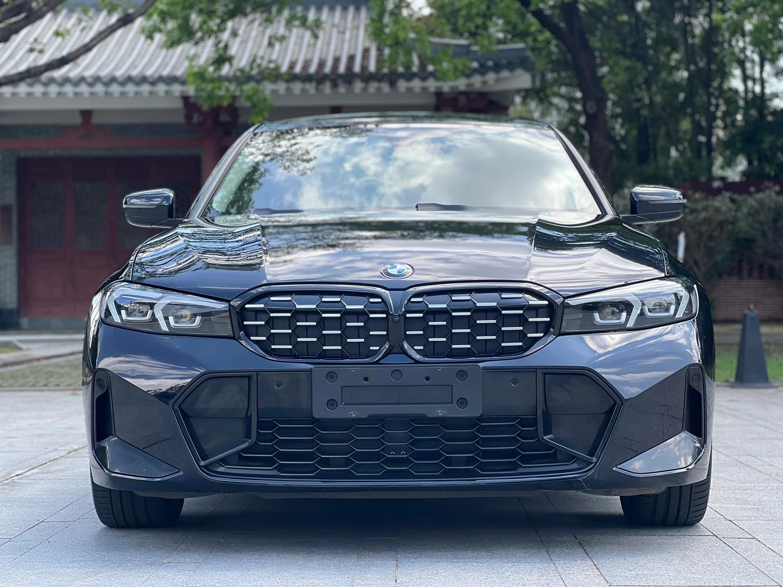 BMW 3 Series 325Li M Sport Night Edition Package