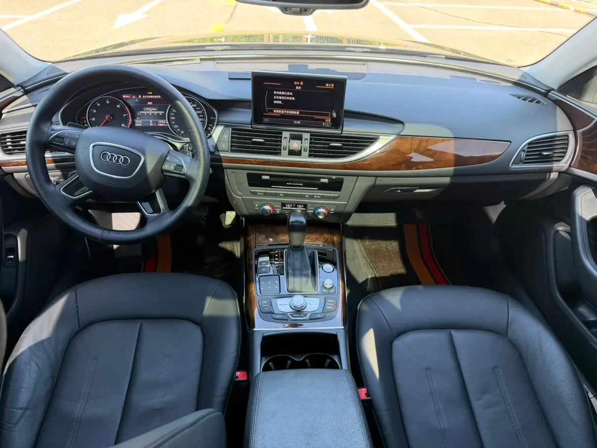 Audi A6 - interior