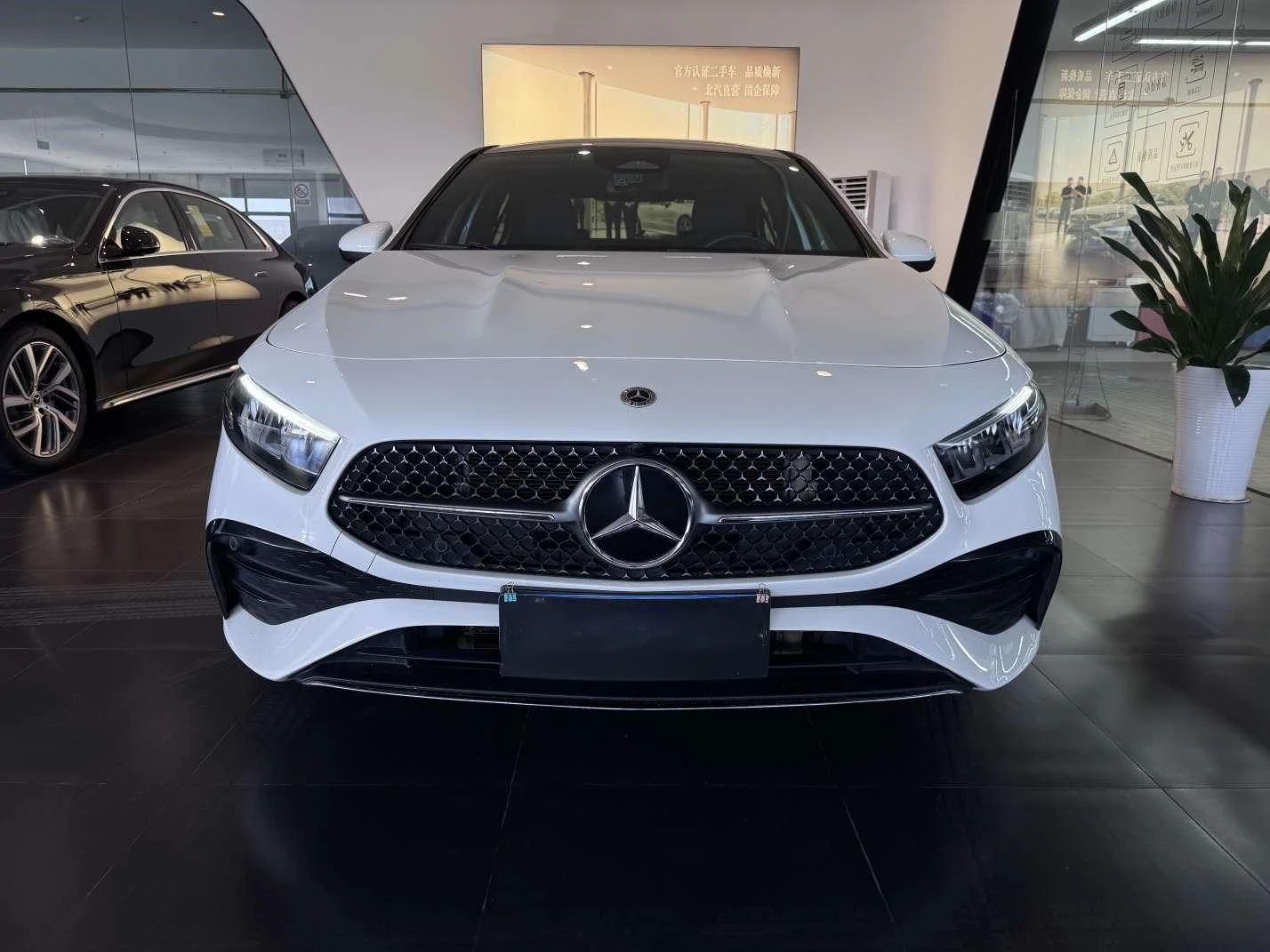 Mercedes-Benz A-Class 200 L Sport Sedan Fashion Edition - exterior