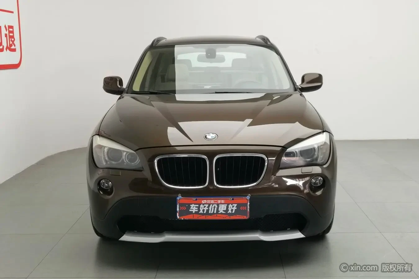 BMW X1 18i  - exterior