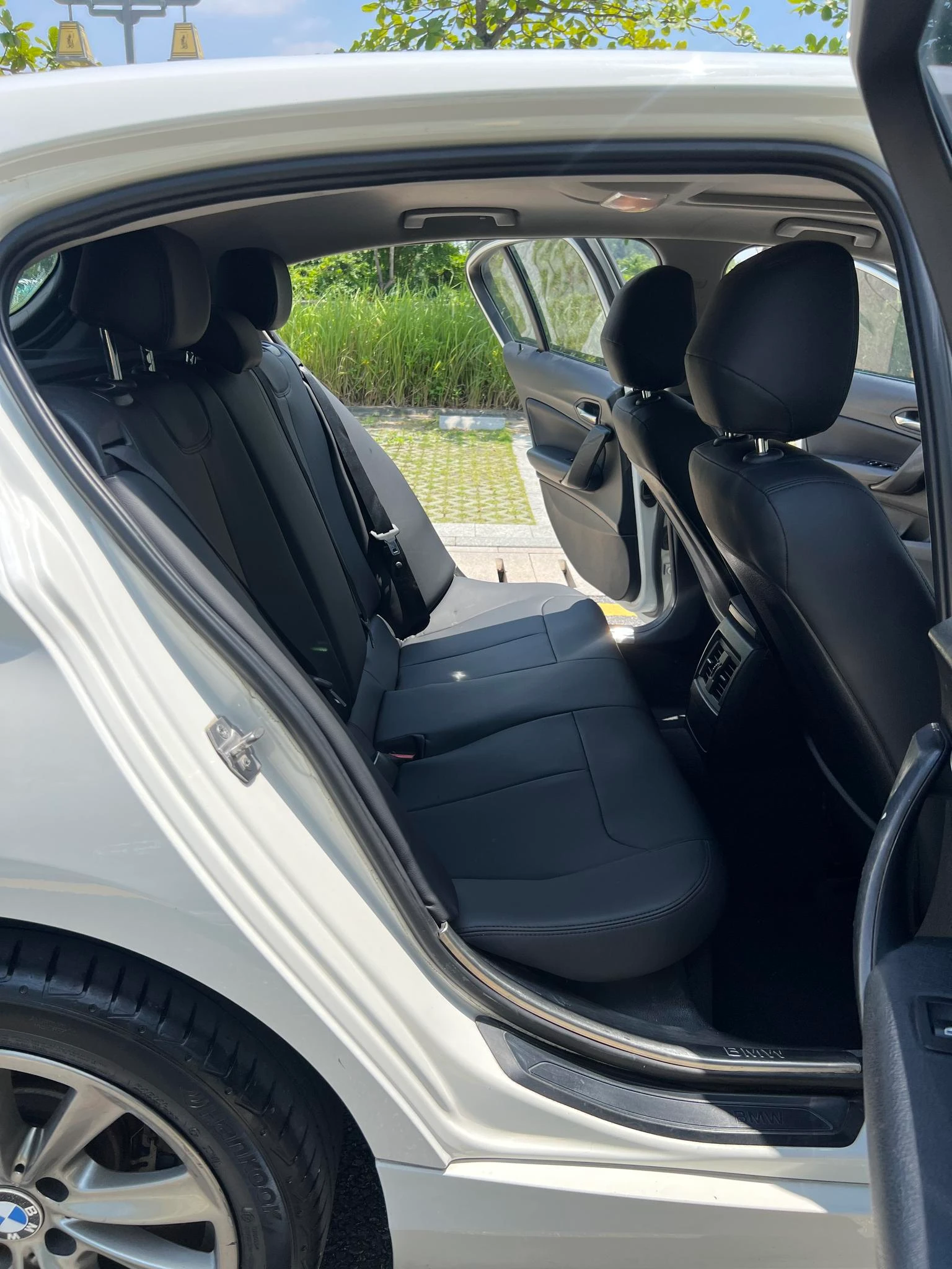 BMW 118i   - exterior