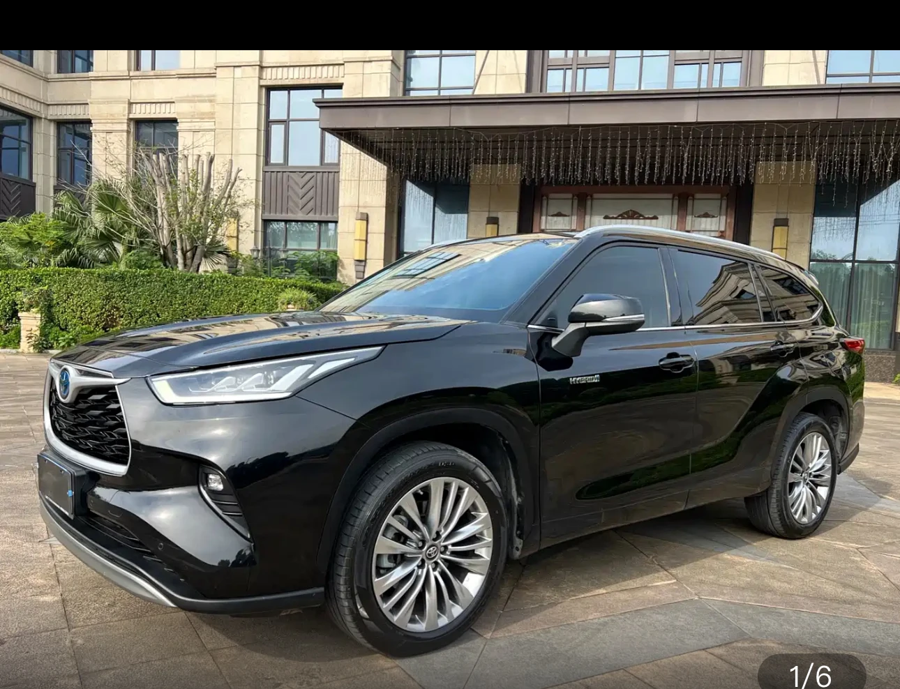 Toyota Highlander Hybrid 2WD Premium Edition - exterior