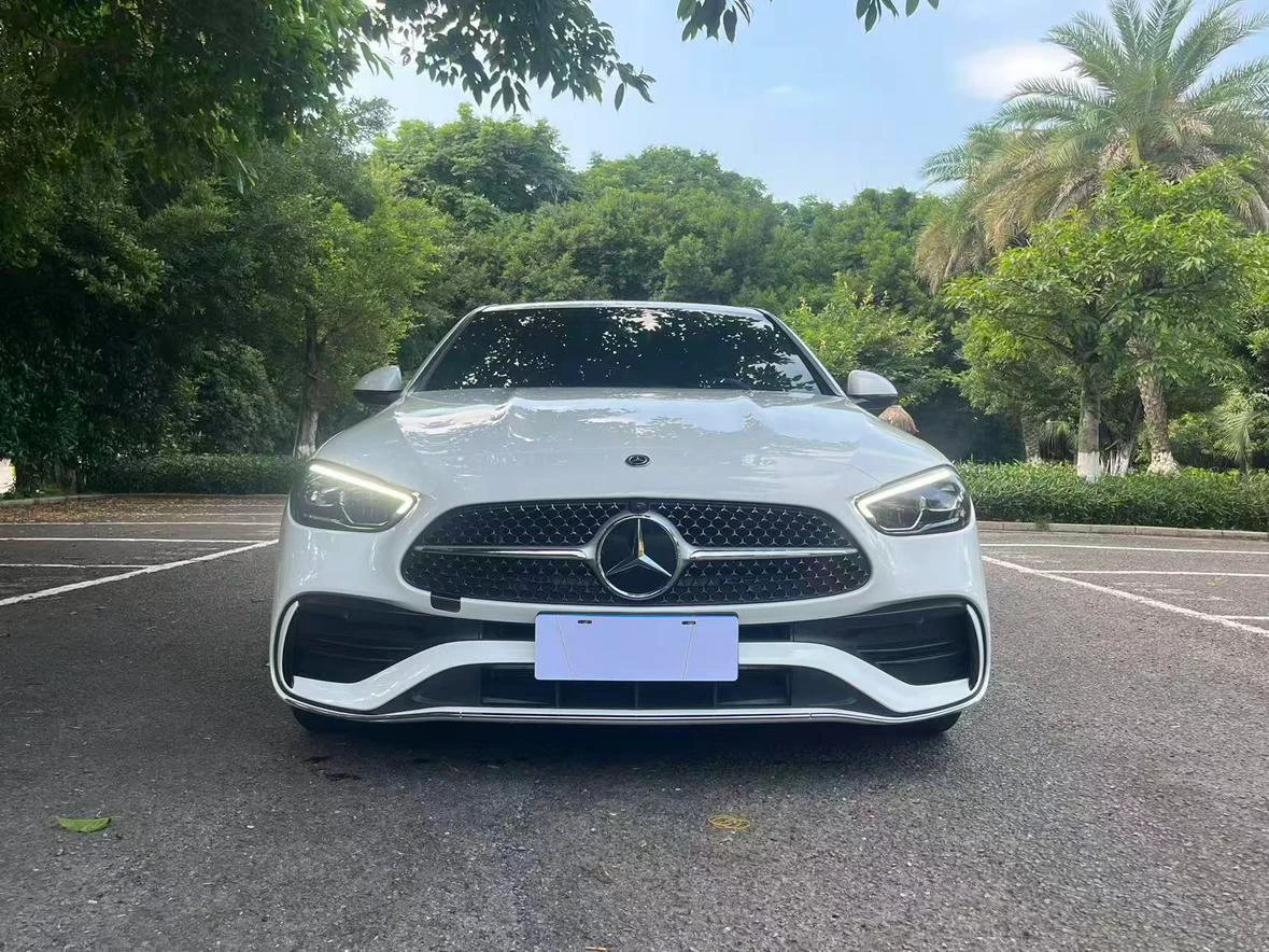 Mercedes-Benz C-Class C200 L Sport Edition - exterior