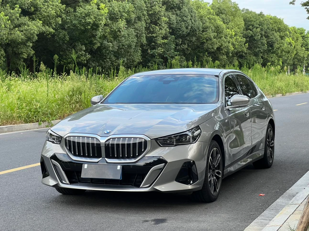 BMW 5 Series 530Li Leading M Sport Package
