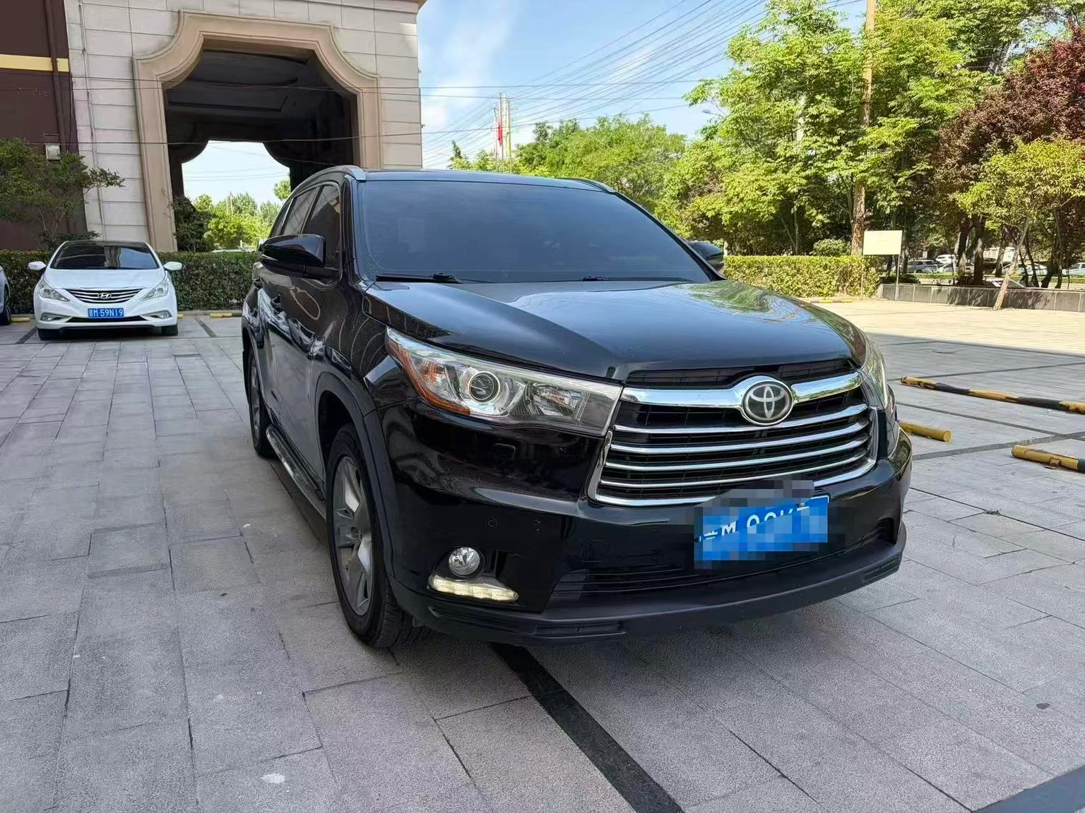 Toyota Highlander 2.0T AWD 7-Seater (Limited Trim) - exterior