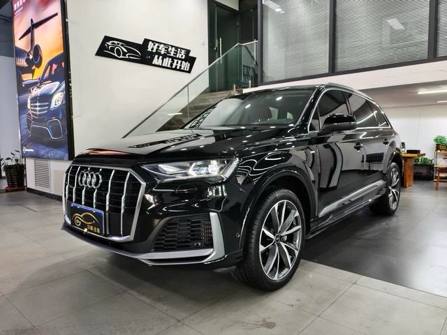 Audi Q7 55 TFSI Sport Trim