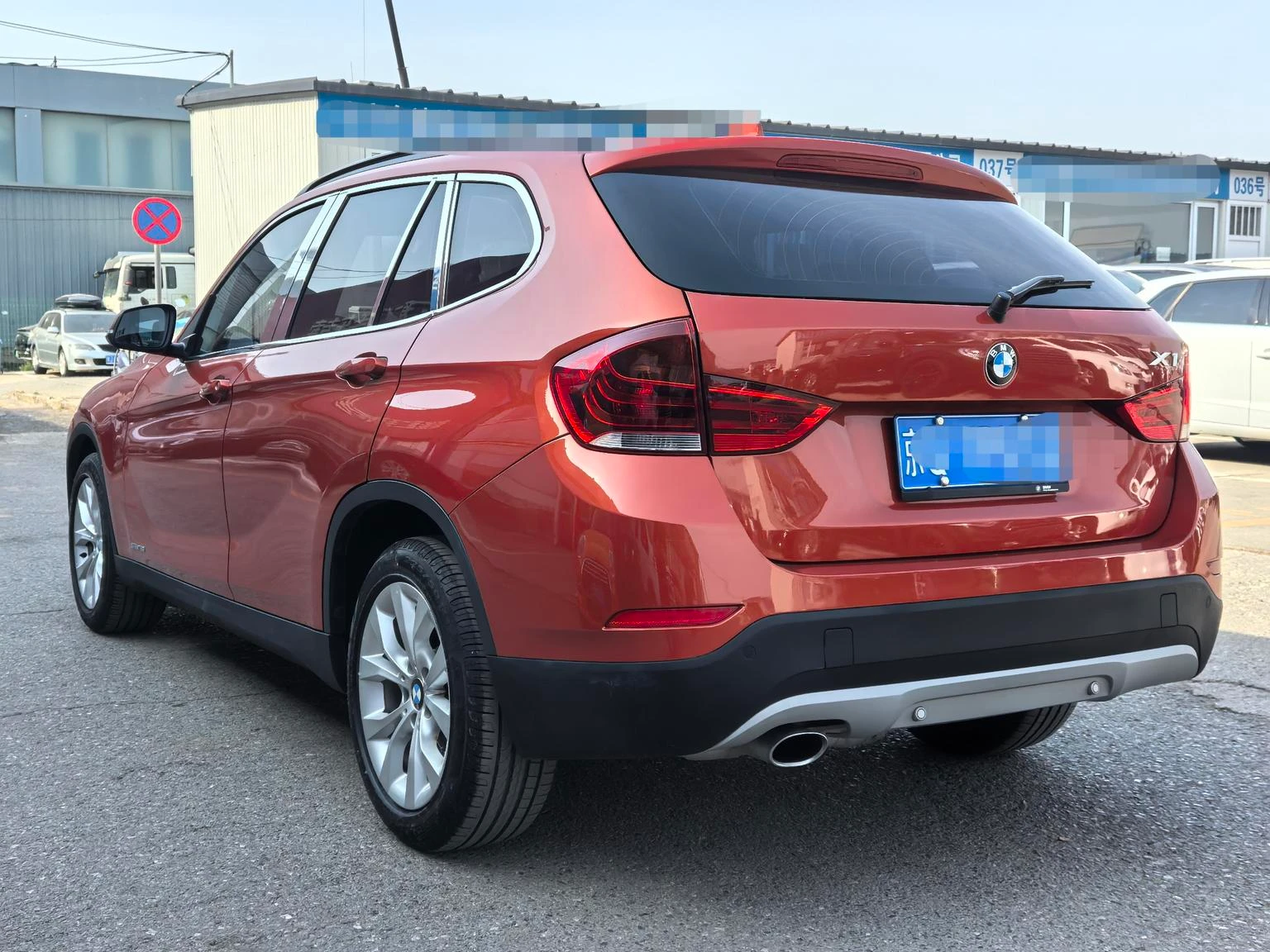 BMW X1  sDrive18i  - exterior