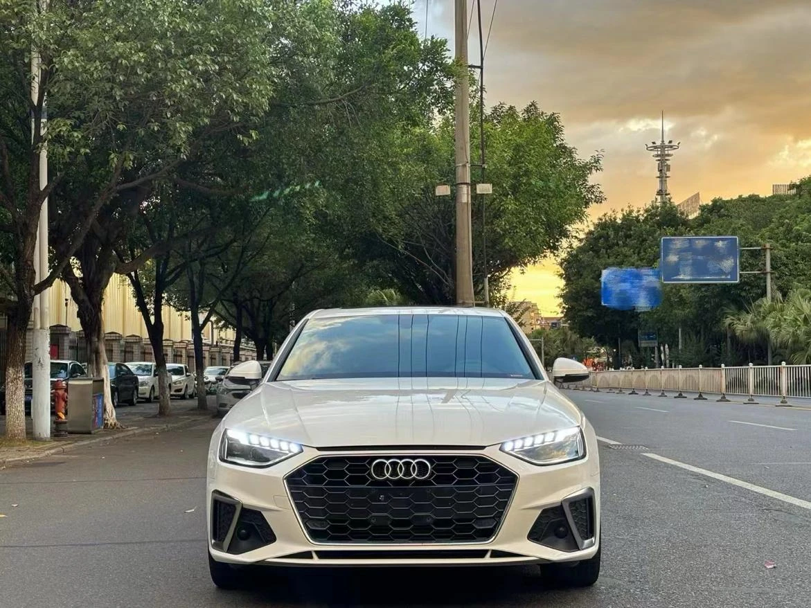 Audi A4L 40 TFSI Luxury Dynamic - exterior