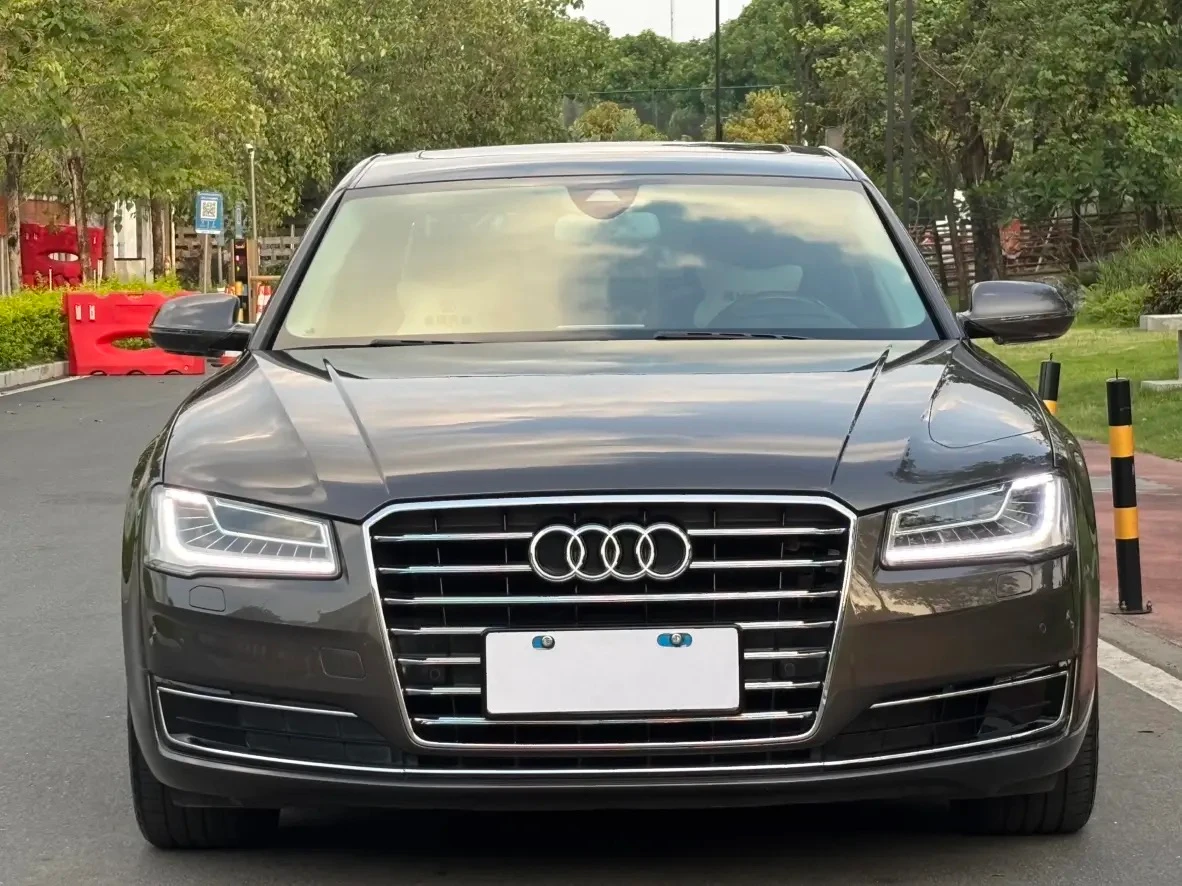 Audi A8L 50 TFSI  - exterior
