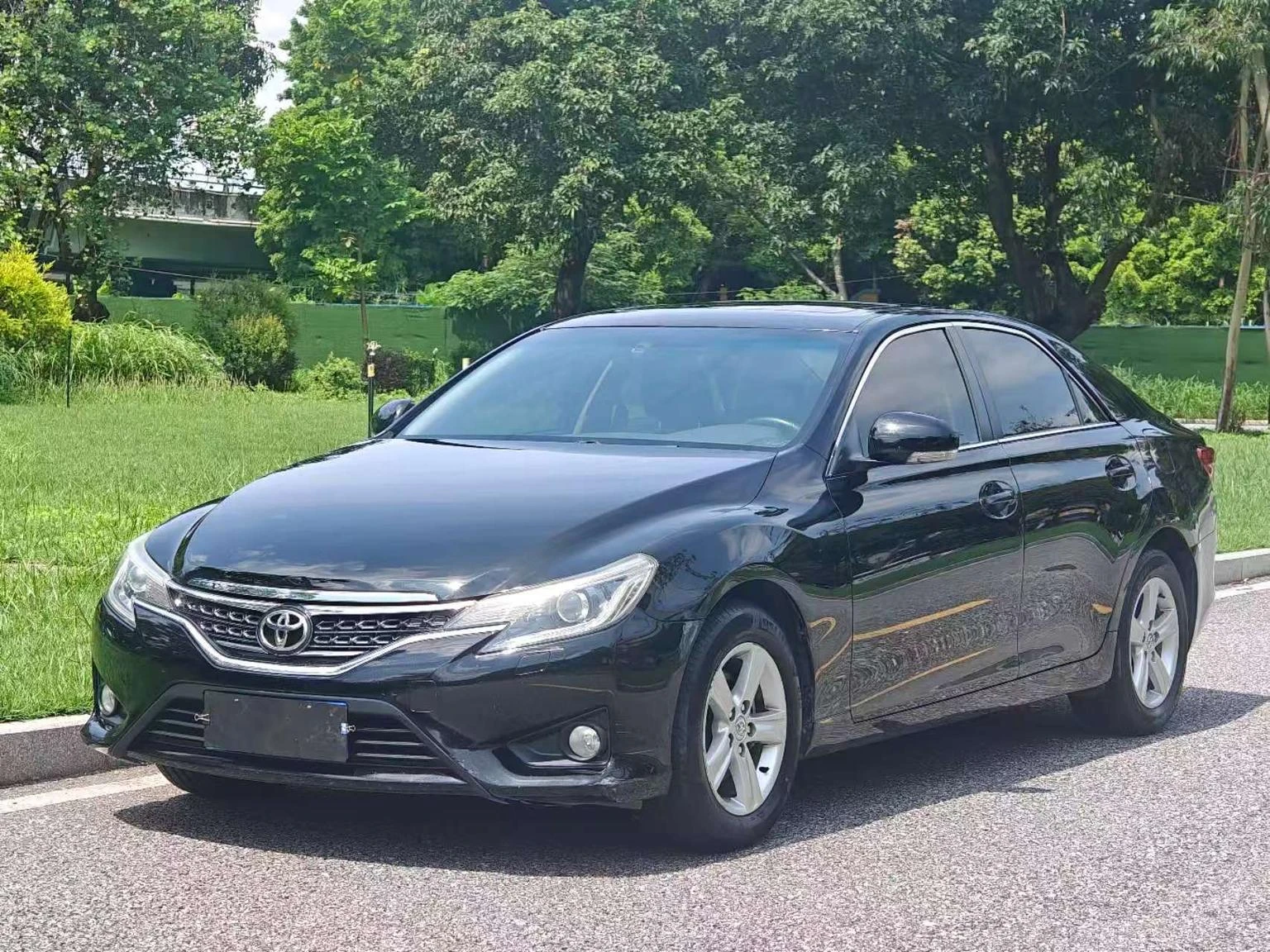 Toyota Reiz 2.5V  - Elite Trim