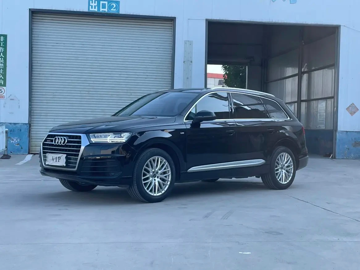 Audi Q7 45 TFSI Sport Trim
