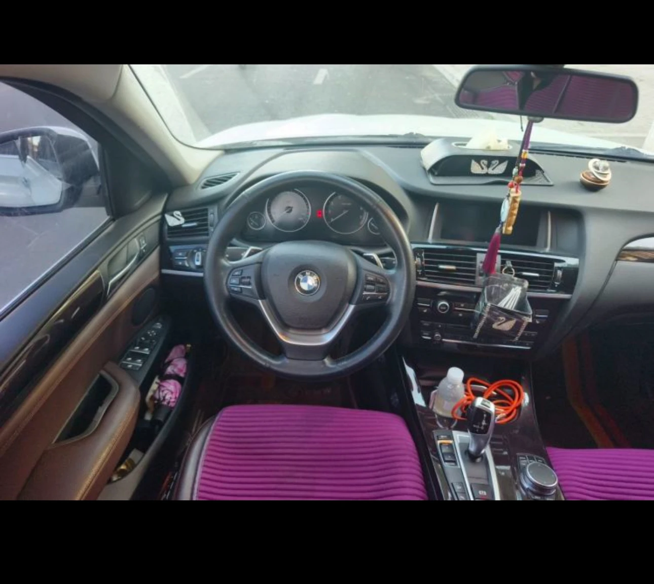 BMW X4 xDrive20i  - interior
