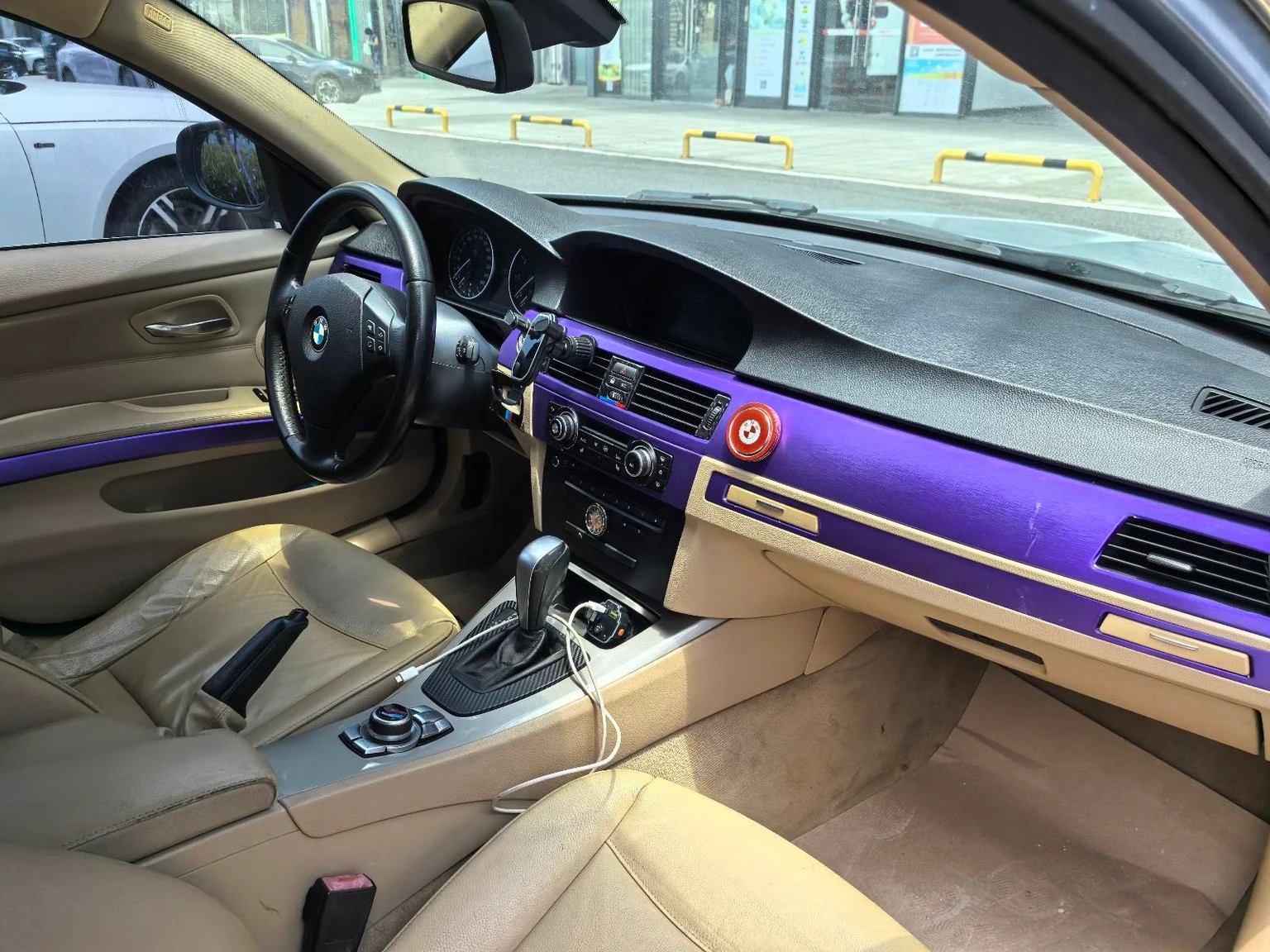 BMW 3 Series 320i  - exterior