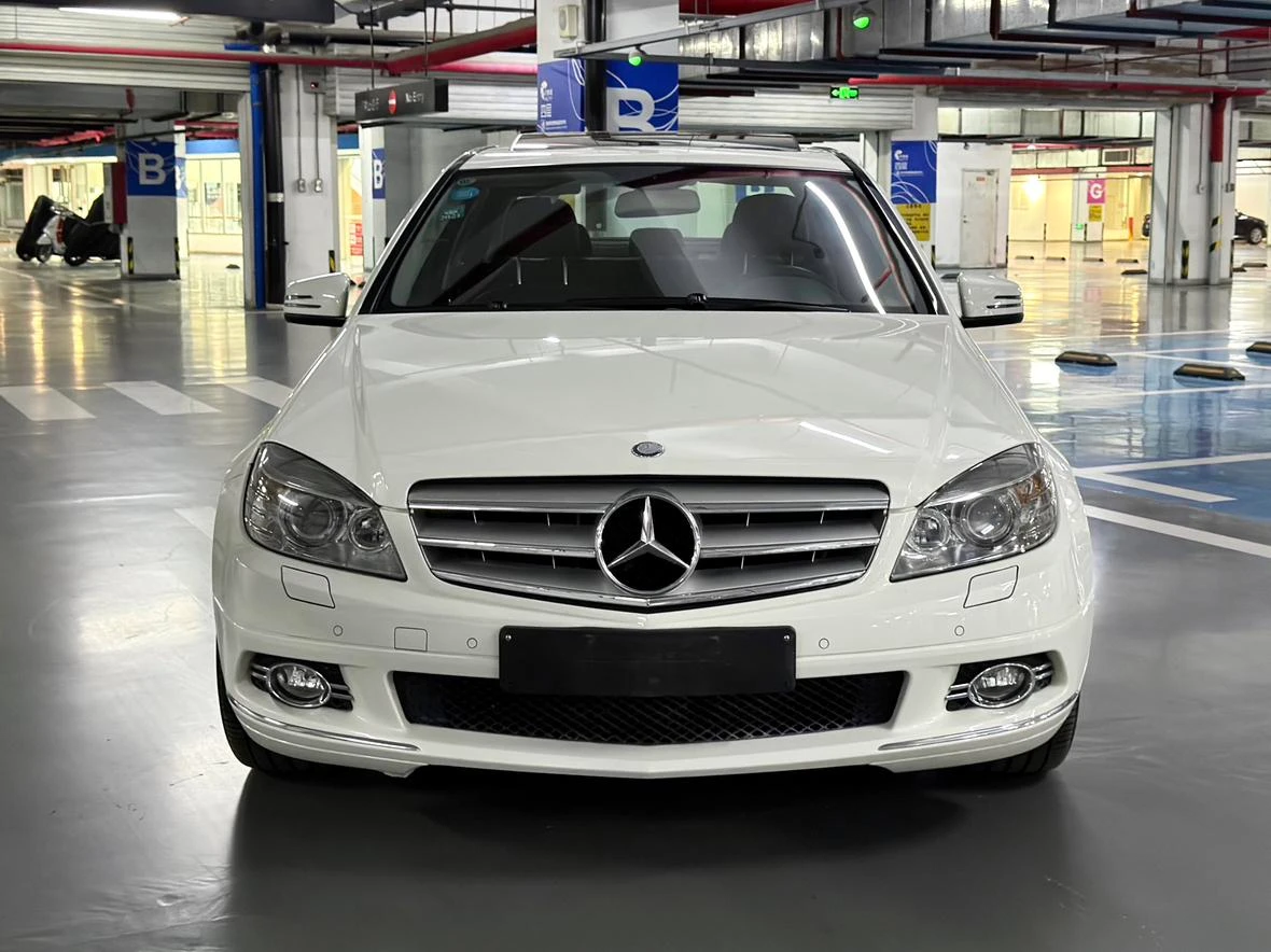 Mercedes-Benz C-class 200 CGI Elegance - exterior