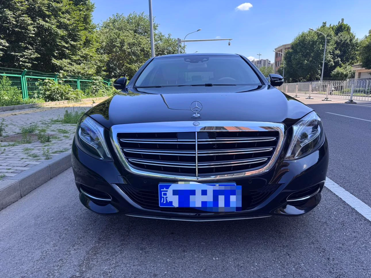 Mercedes-Benz S-Class S 320 L Business Edition - exterior