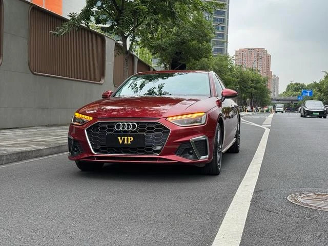 Audi A4L 40 TFSI Fashion Dynamic Trim