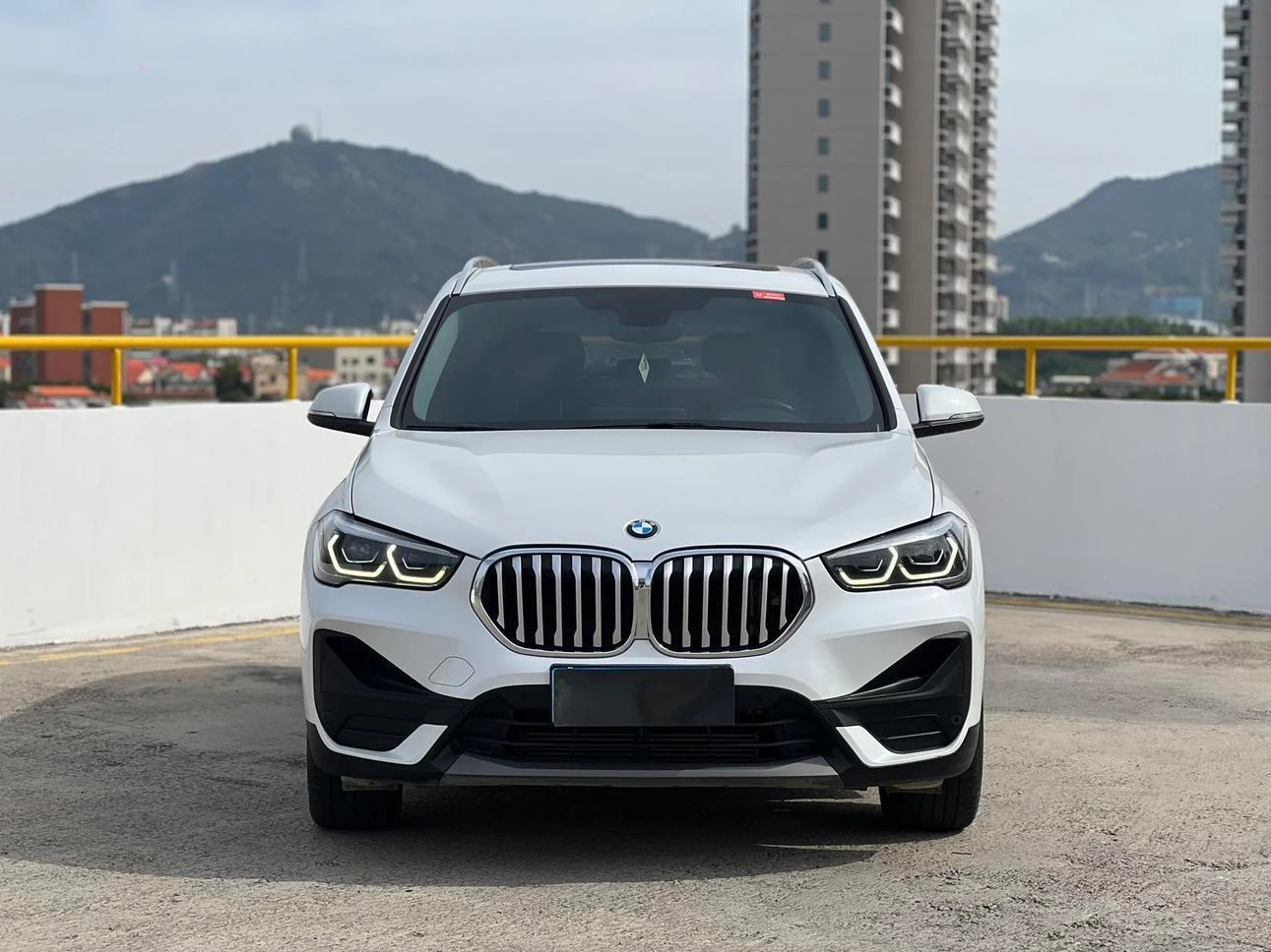 BMW X1 sDrive 25Li  - exterior