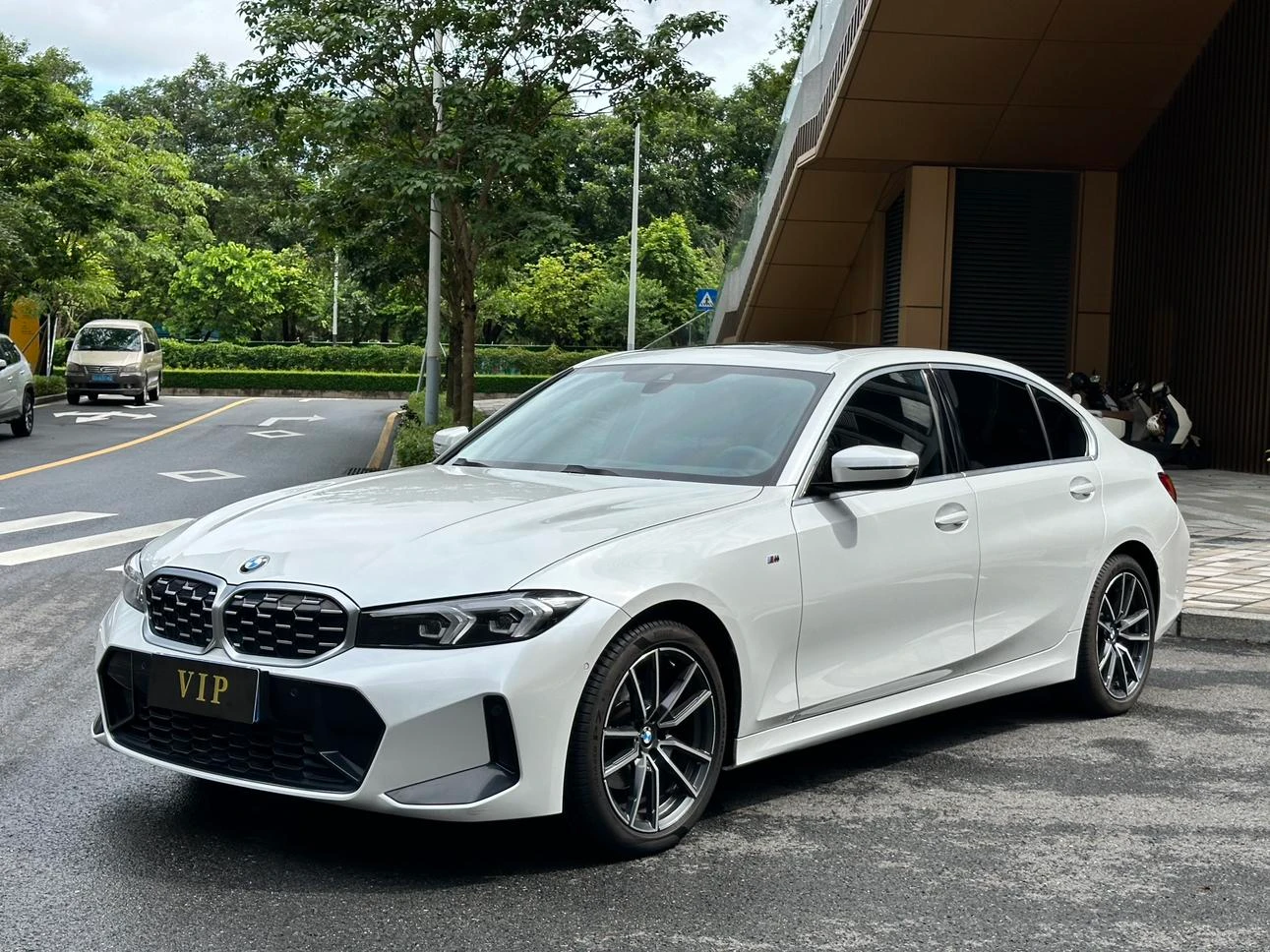 BMW 3 Series 325Li M Sport Package