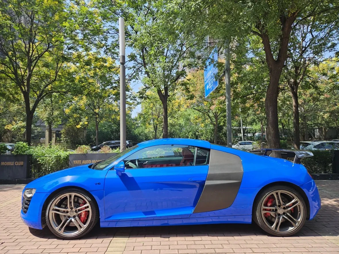 Audi R8 4.2 FSI Quattro - exterior