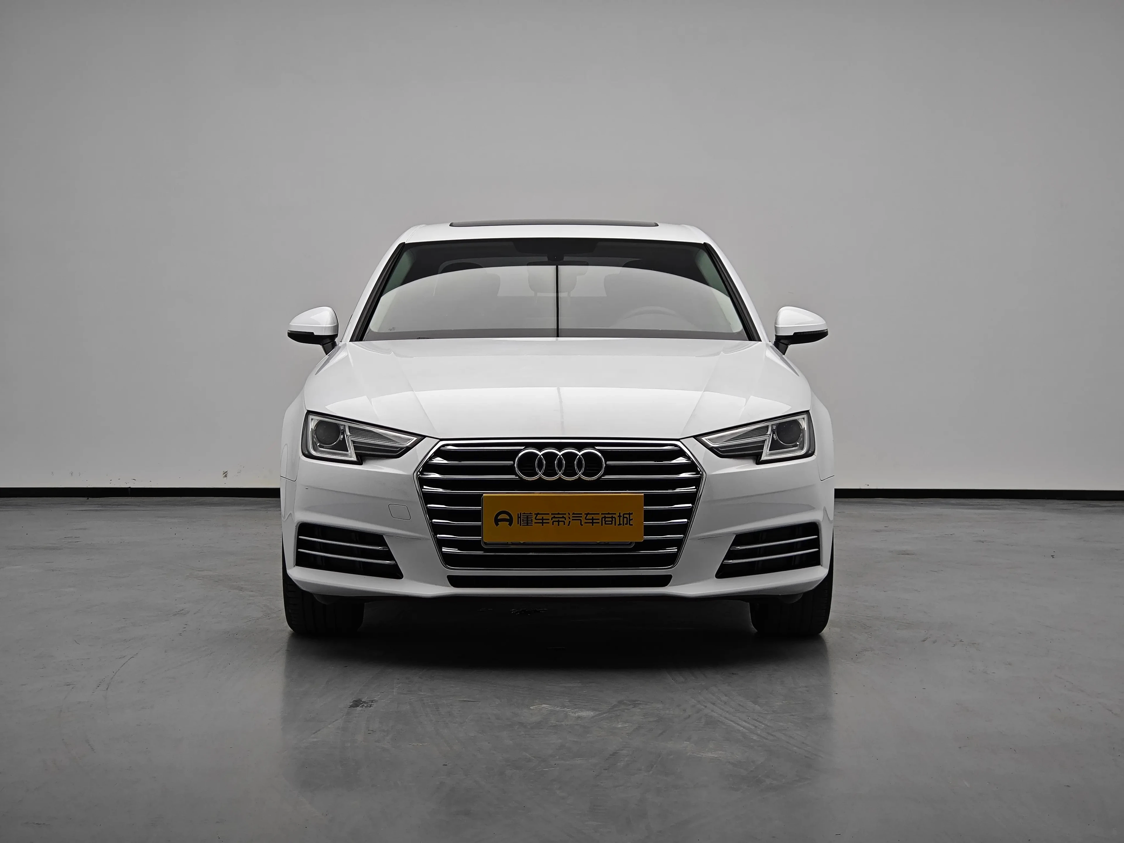 Audi A4L 40 TFSI Progressive - exterior