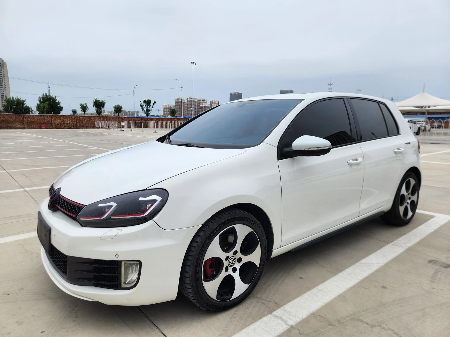 Volkswagen Golf GTI 2.0TSI (GT Trim)